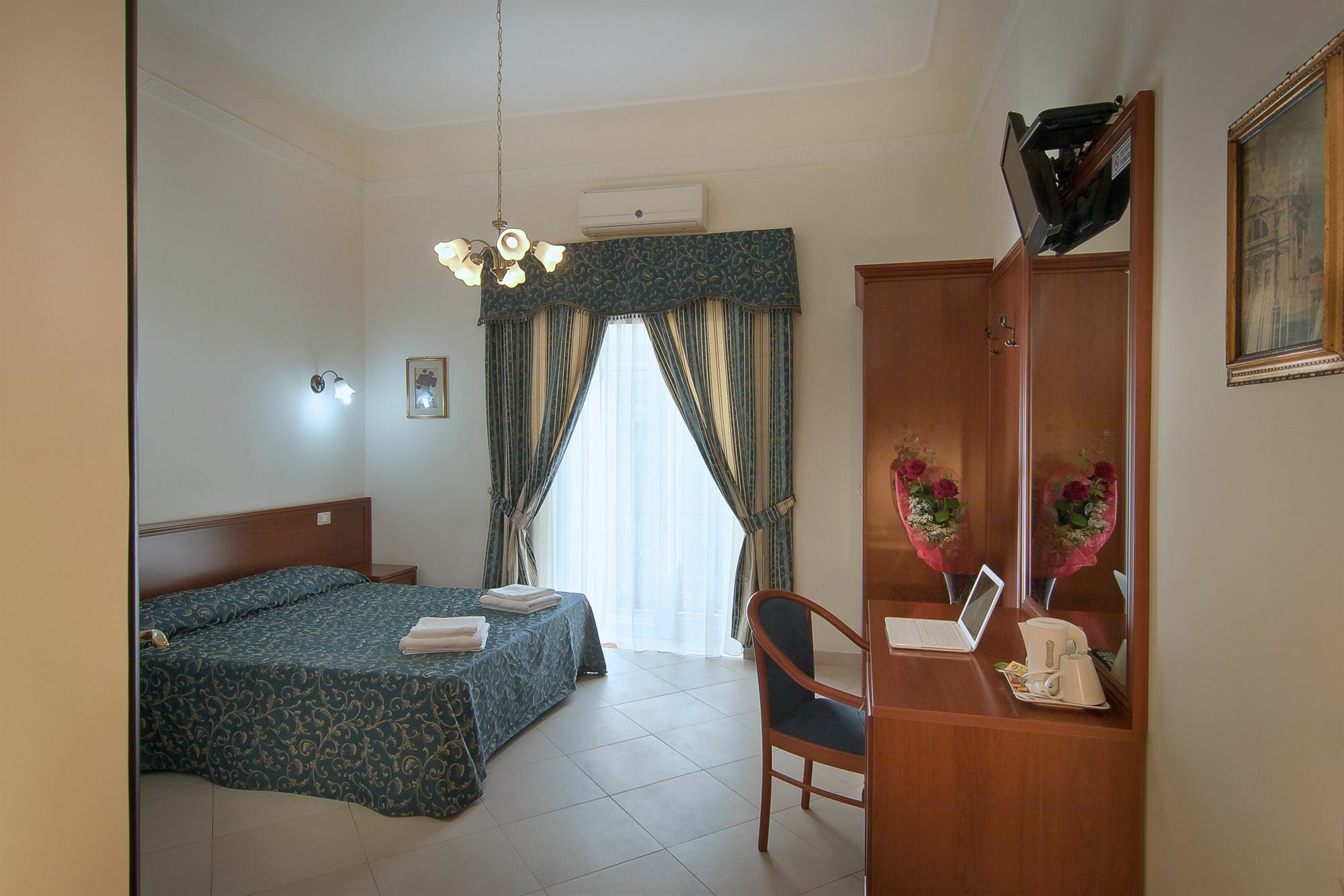 Sweet Pensionat 3*